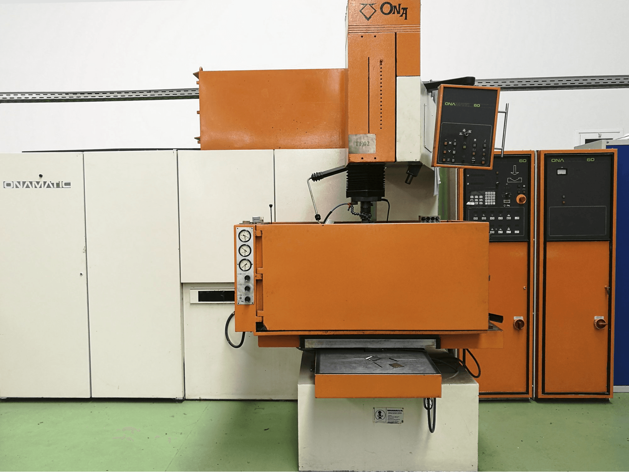 Vista frontale della macchina ONA ONAMATIC 520