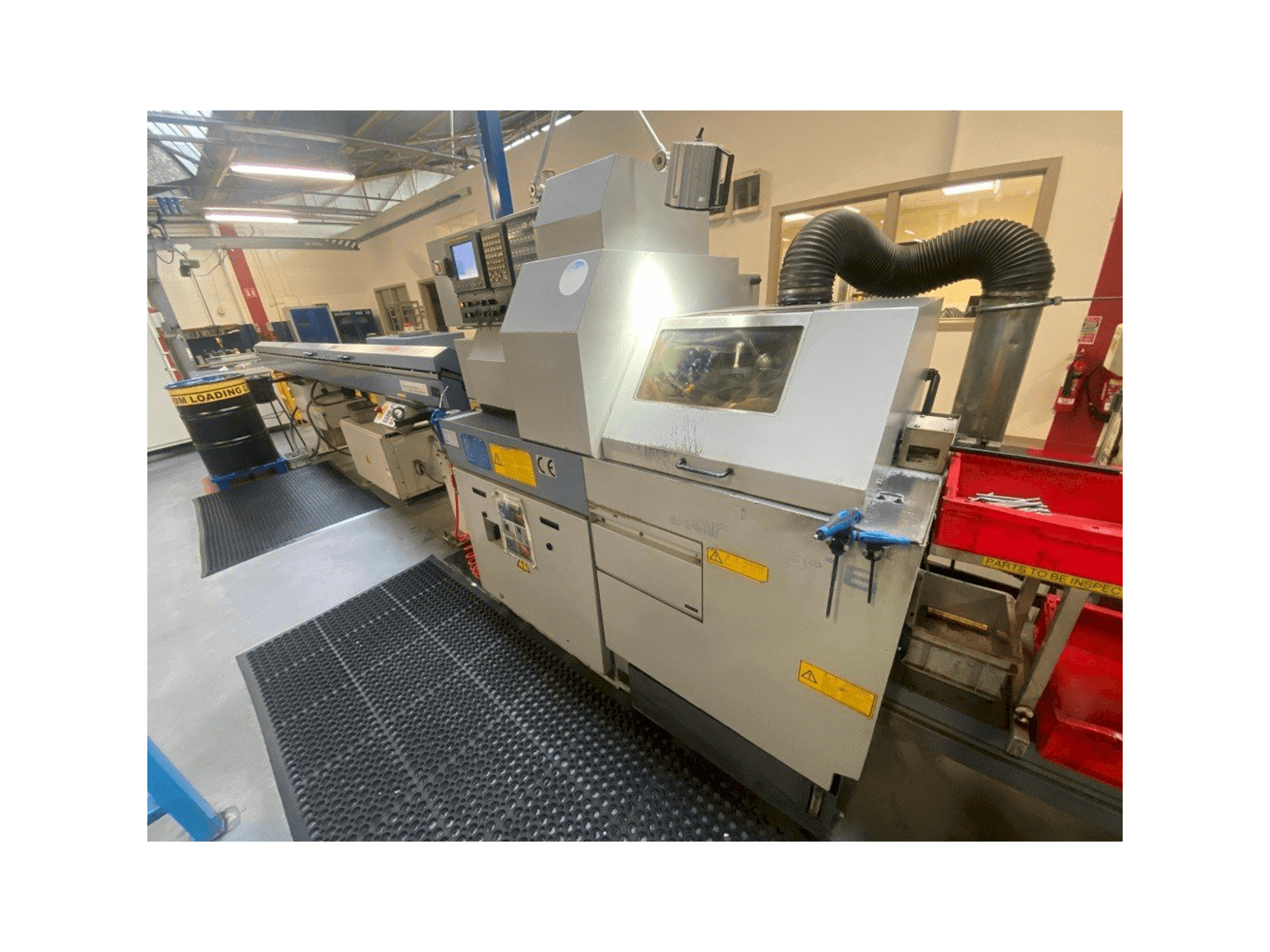 Vista frontale della macchina Star SB-16