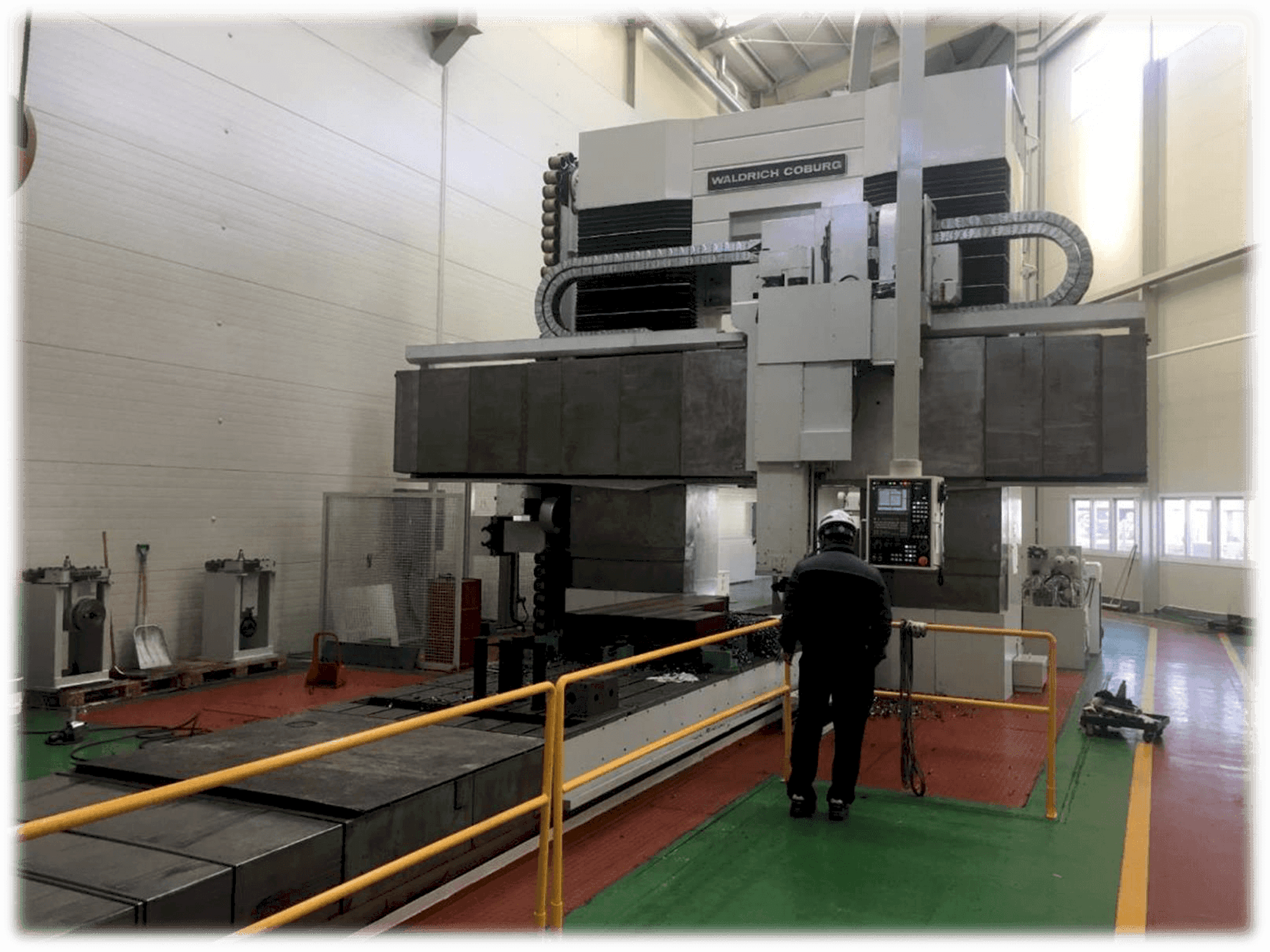 Vista frontale della macchina WALDRICH COBURG 14-10FP150NC