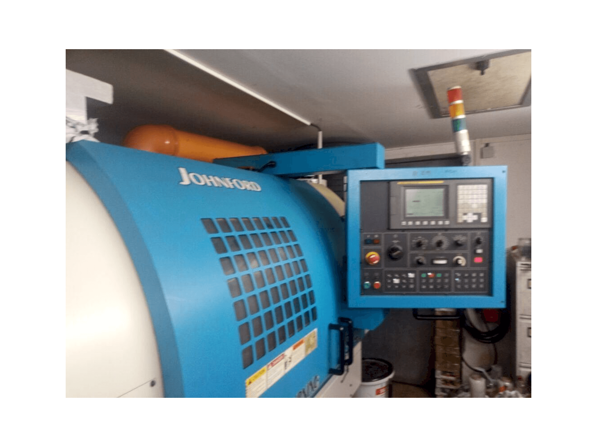 Vista frontale della macchina Johnford SL-40