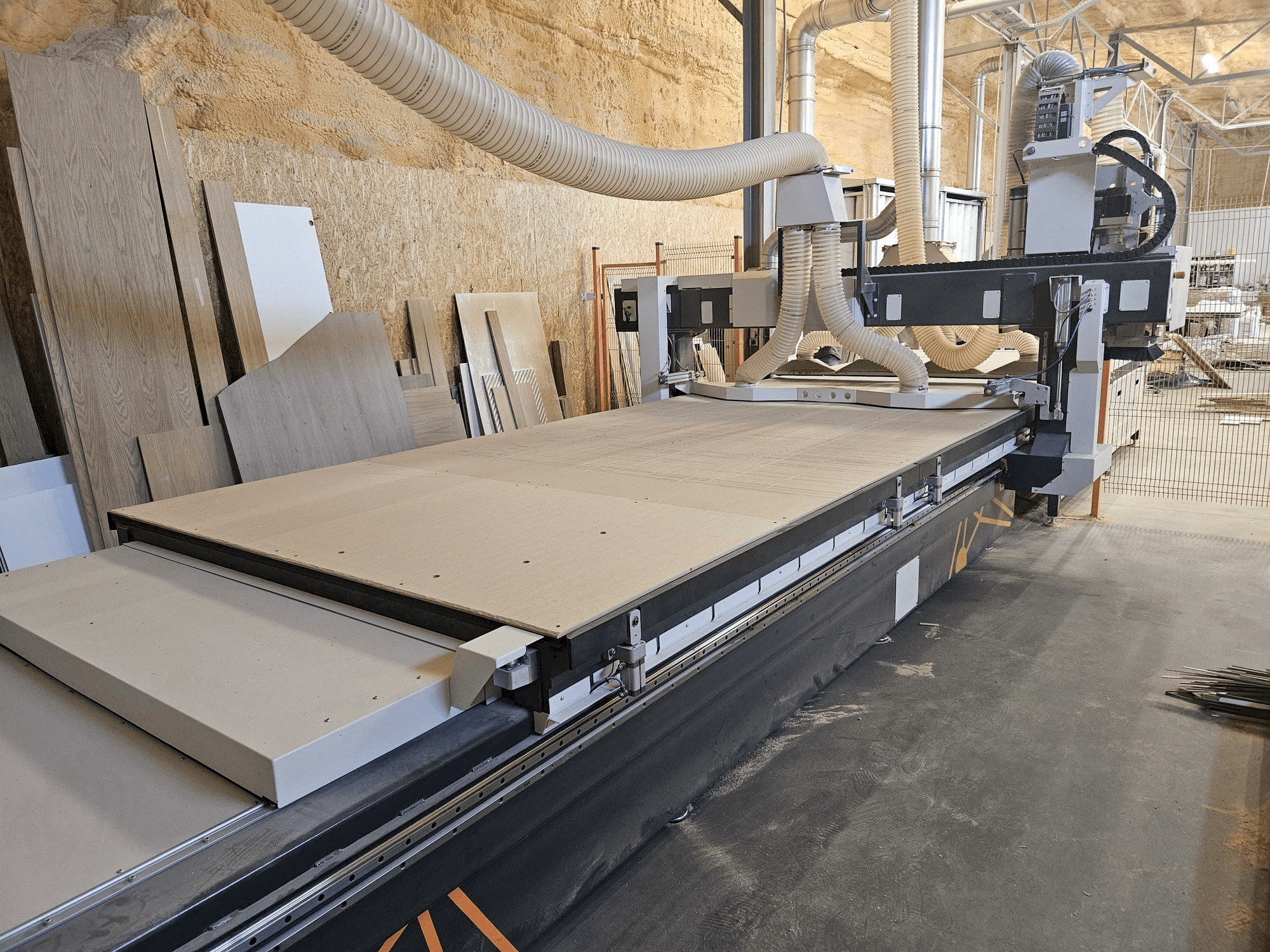 Vista frontale della macchina INFOTEC 4121 PRO EVO