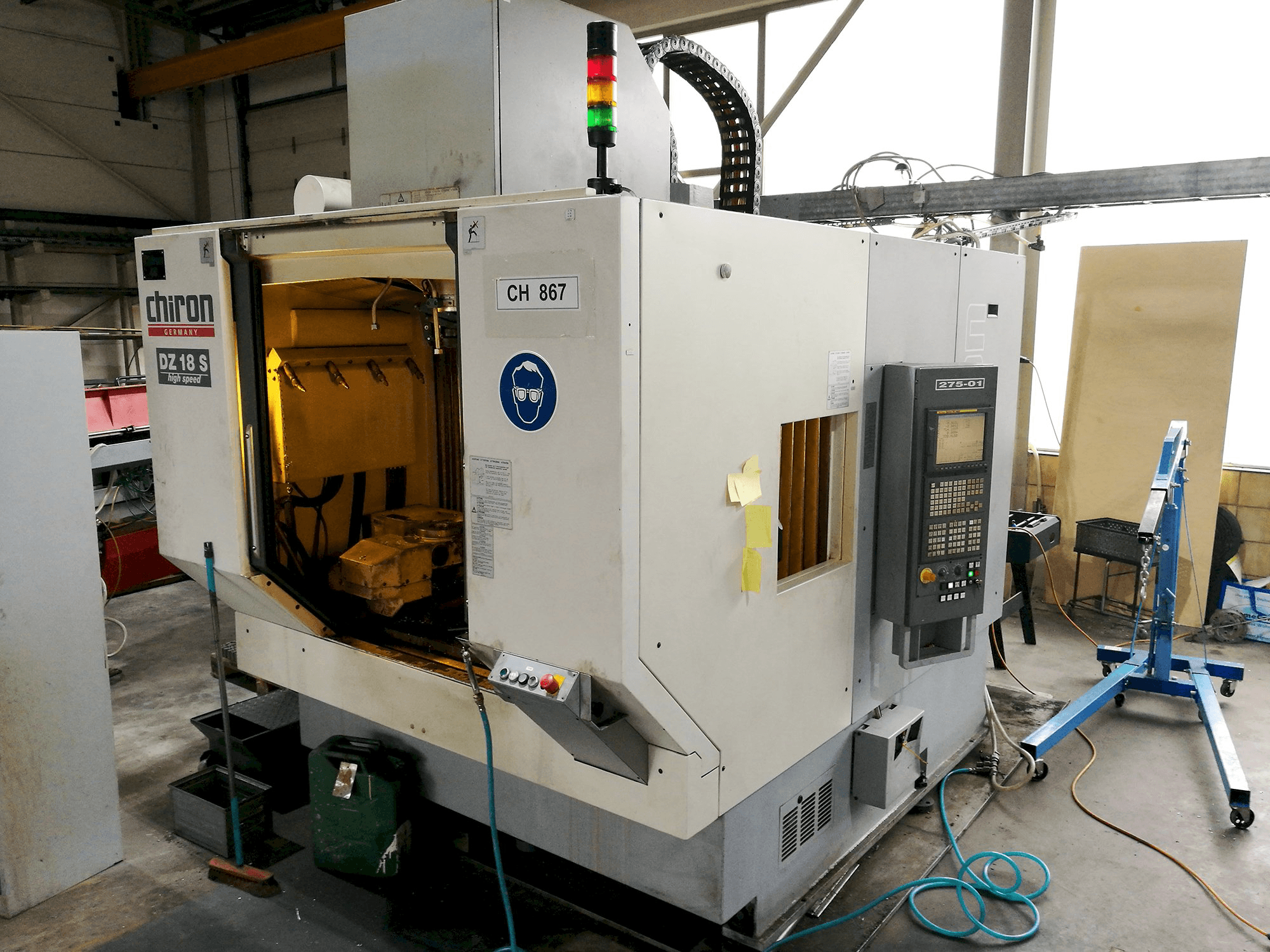 Vista lato sinistro della macchina Chiron DZ 18 S