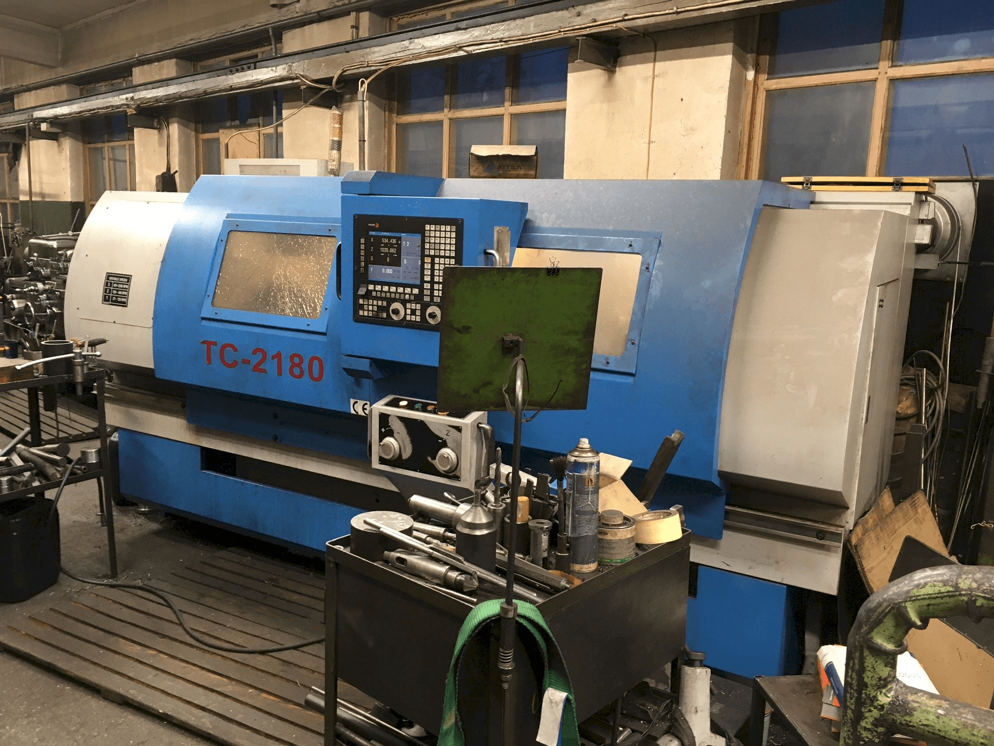 Vista frontale della macchina KNUTH RIC-TC2180