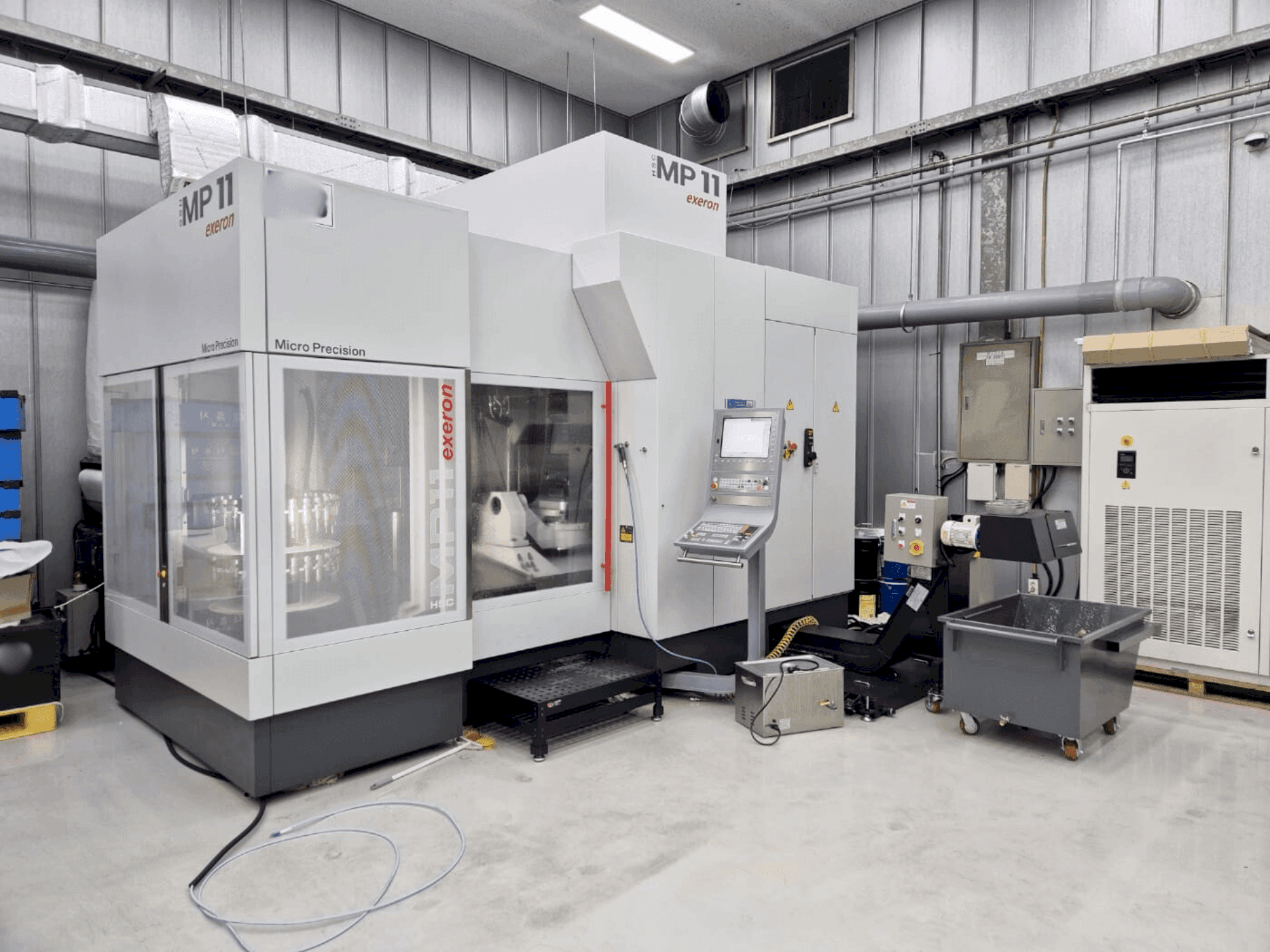 Vista frontale della macchina Exeron HSC MP 11/5