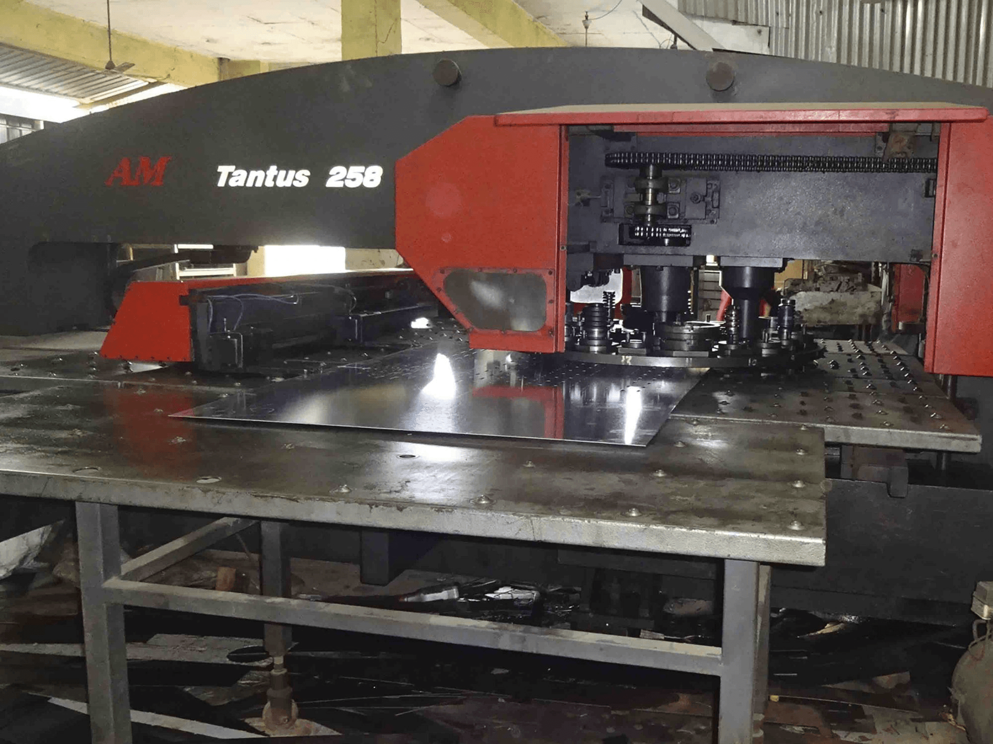 Vista lato destro della macchina AMC TAN-258