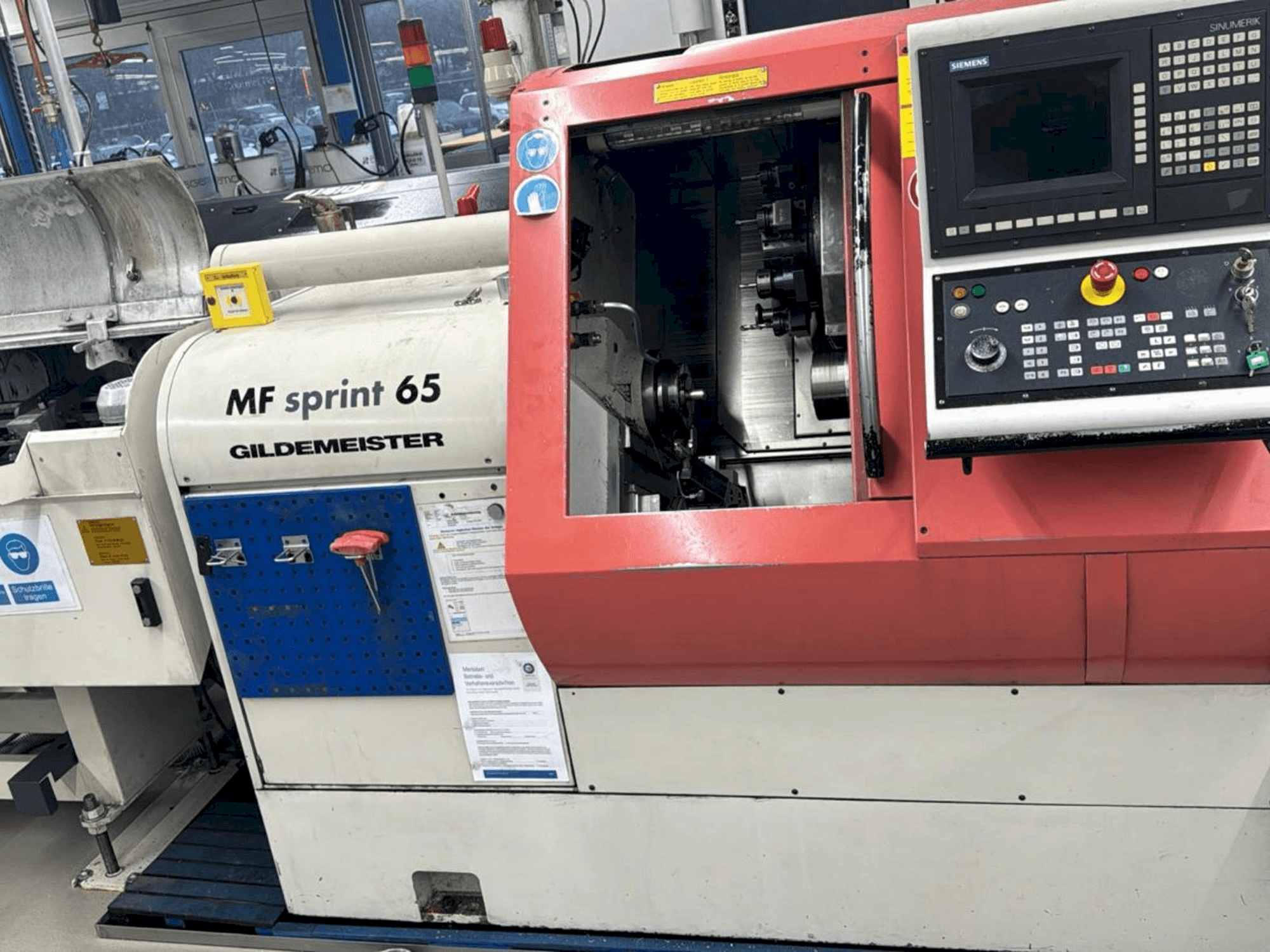 Vista frontale della macchina Gildemeister MF SPRINT 65
