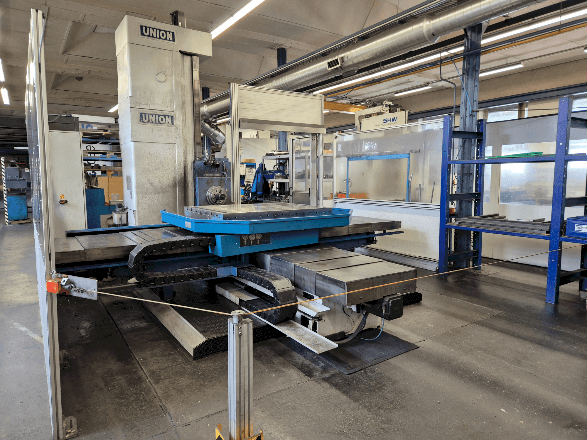 Vista frontale della macchina UNION T105