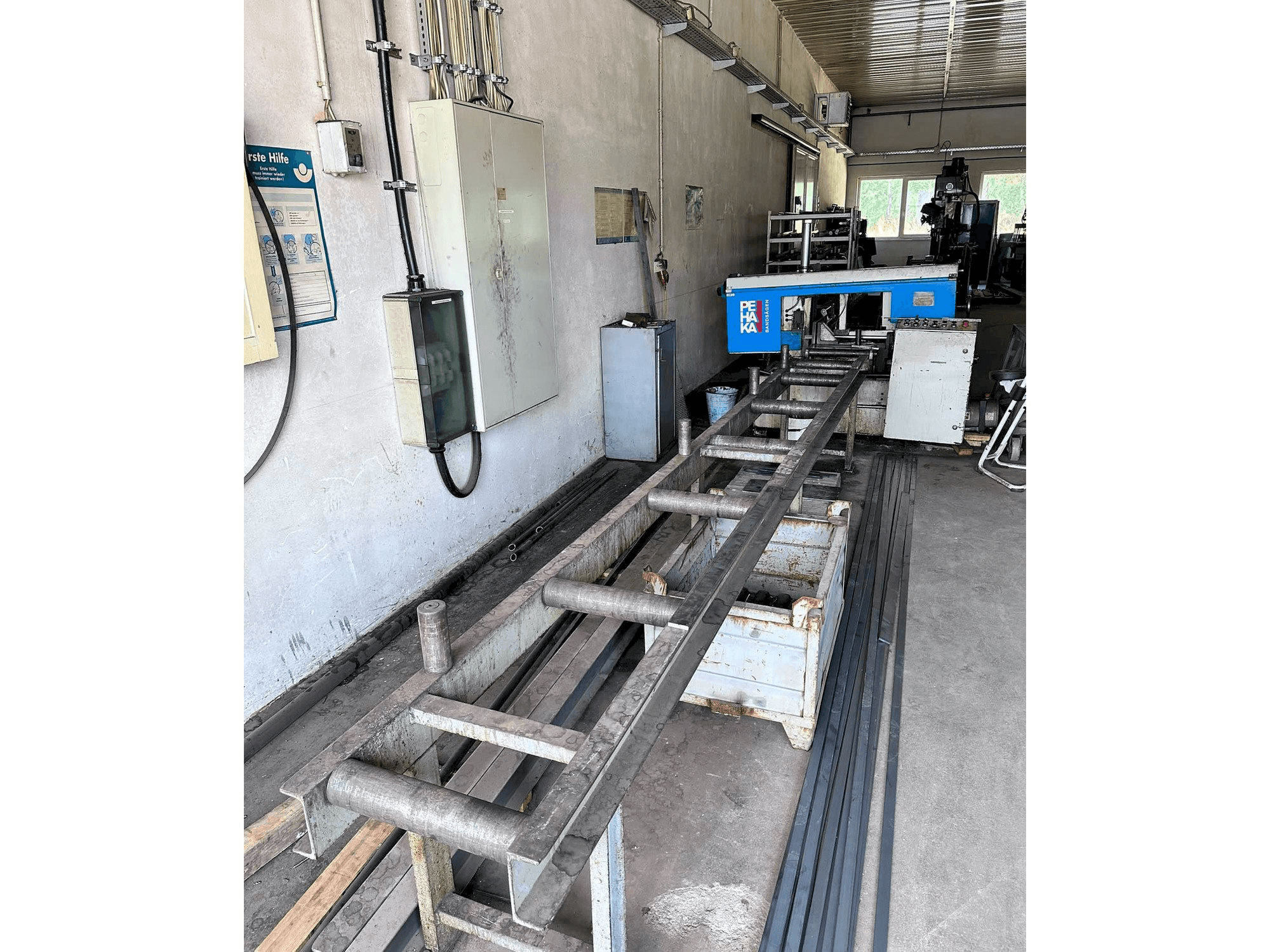 Vista frontale della macchina Pehaka .