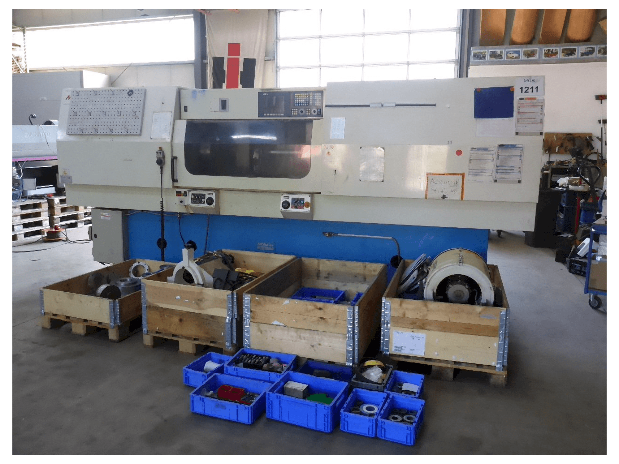 Vista frontale della macchina MORARA Heavy Quick I/E 1000 CNC