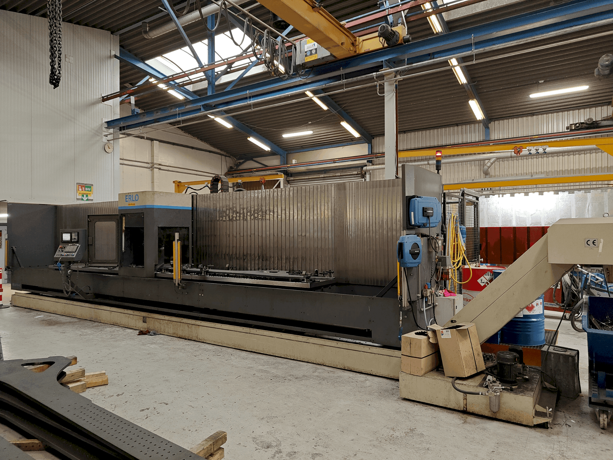 Vista frontale della macchina Erlo TH-40