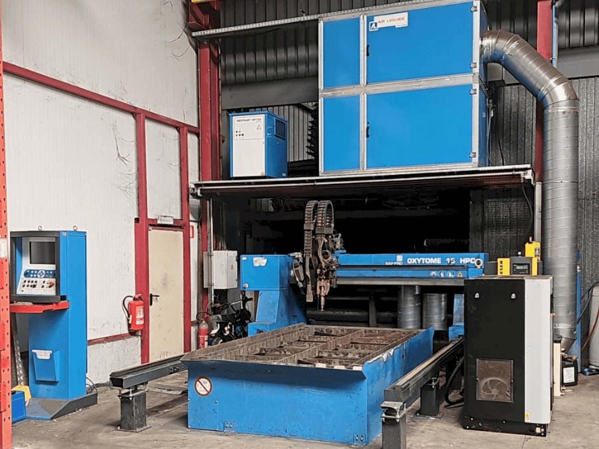 Vista frontale della macchina SAF Oxytome 15 HPC