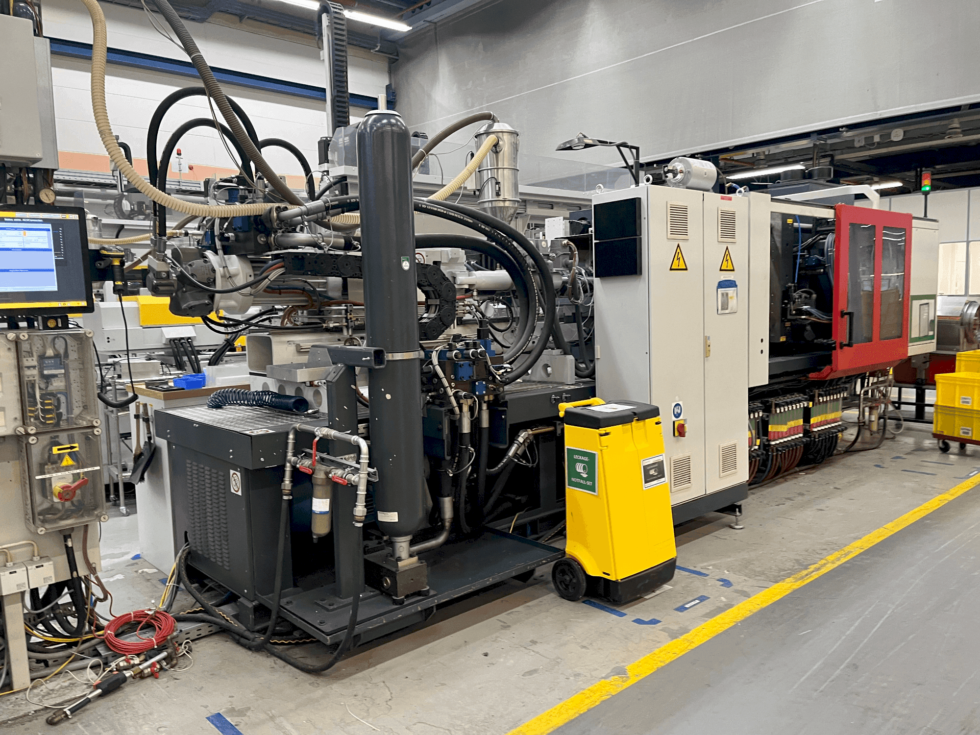 Vista frontale della macchina FERROMATIK K-TEC 200 S