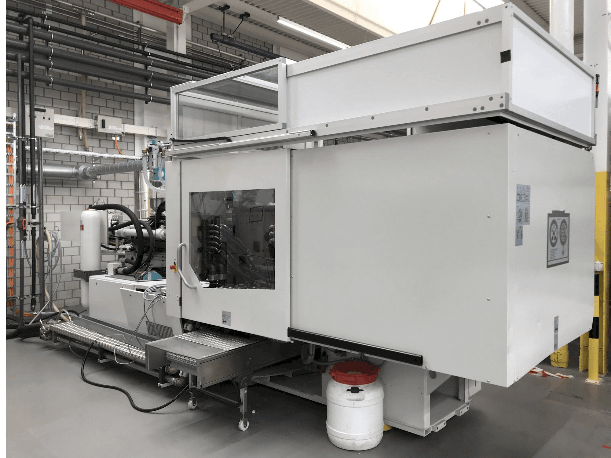 Vista frontale della macchina Sumitomo Demag EL-EXIS SP 200/560-675