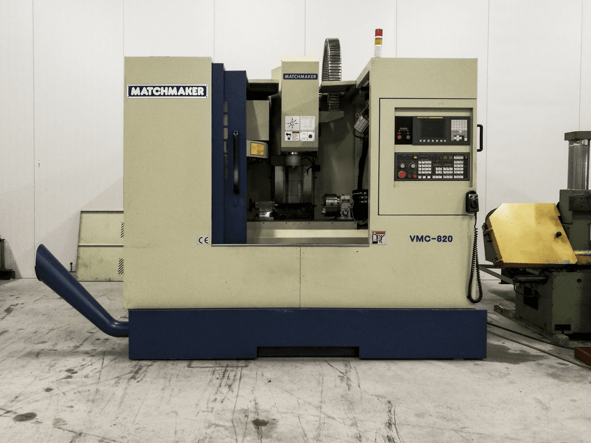 Vista frontale della macchina Matchmaker VMC-800