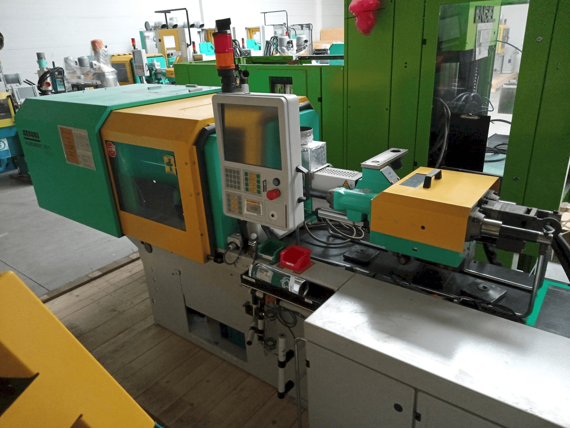 Vista frontale della macchina Arburg Allrounder 270S 350 - 70U