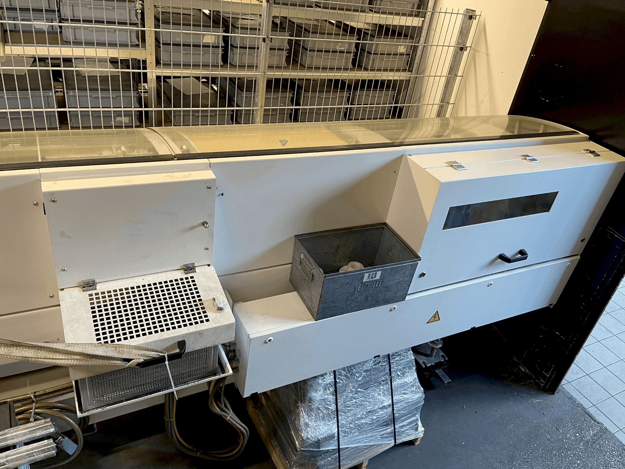 Vista frontale della macchina BREUNING PROFImat 80.8*270/8