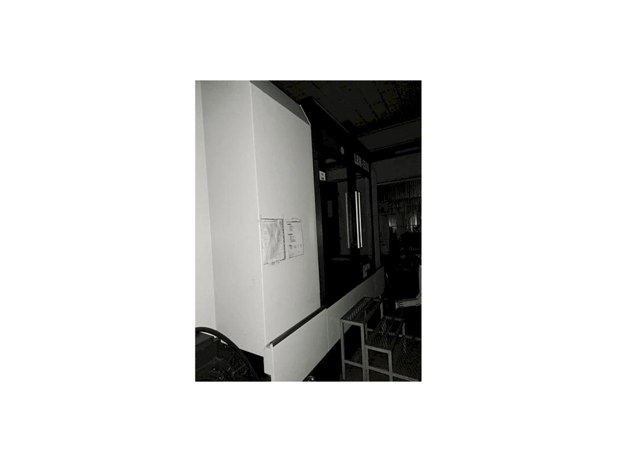 Vista lato sinistro della macchina Eumach LBM-1500