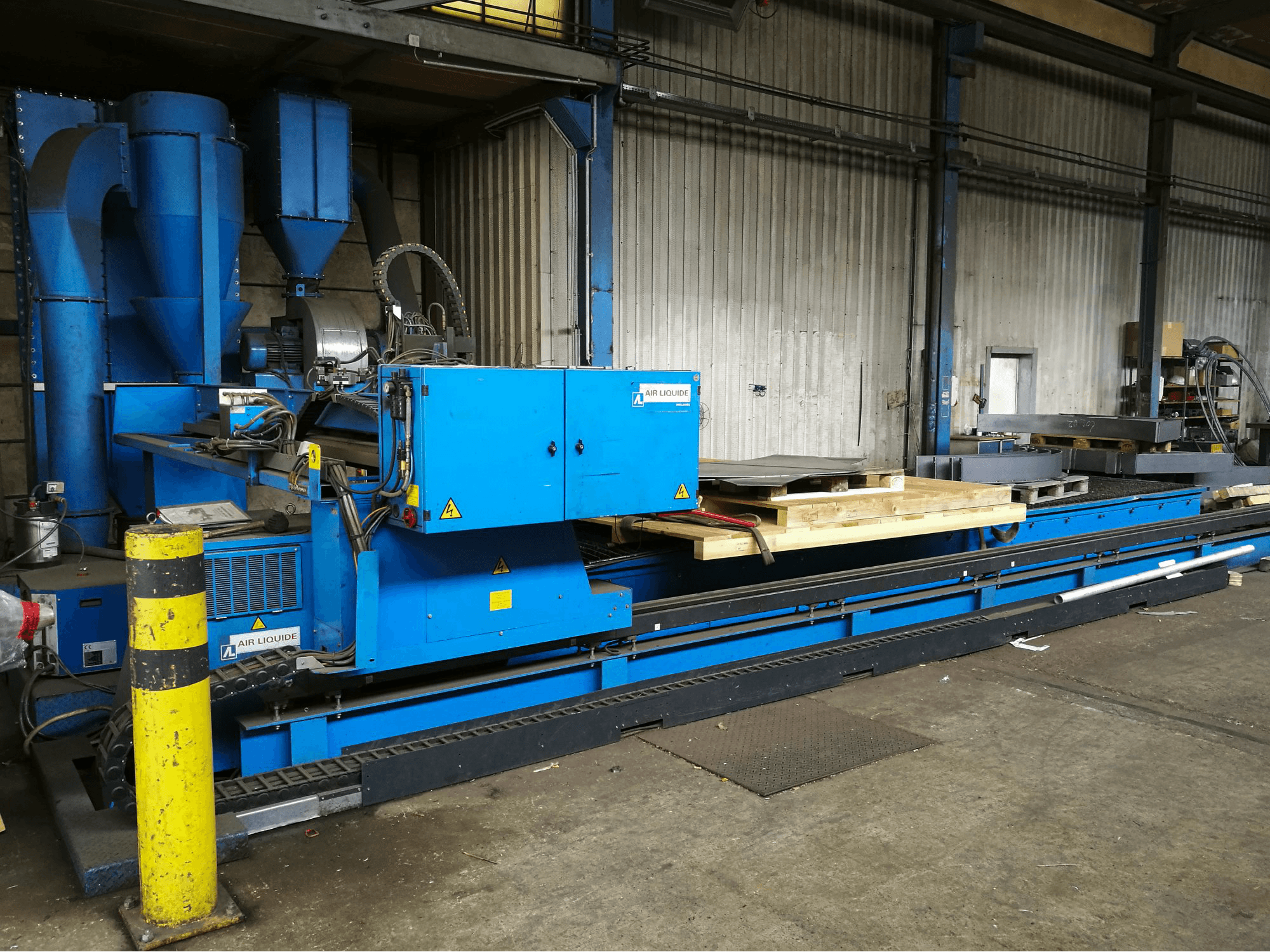 Vista frontale della macchina SAF PLASMATOME.B 25