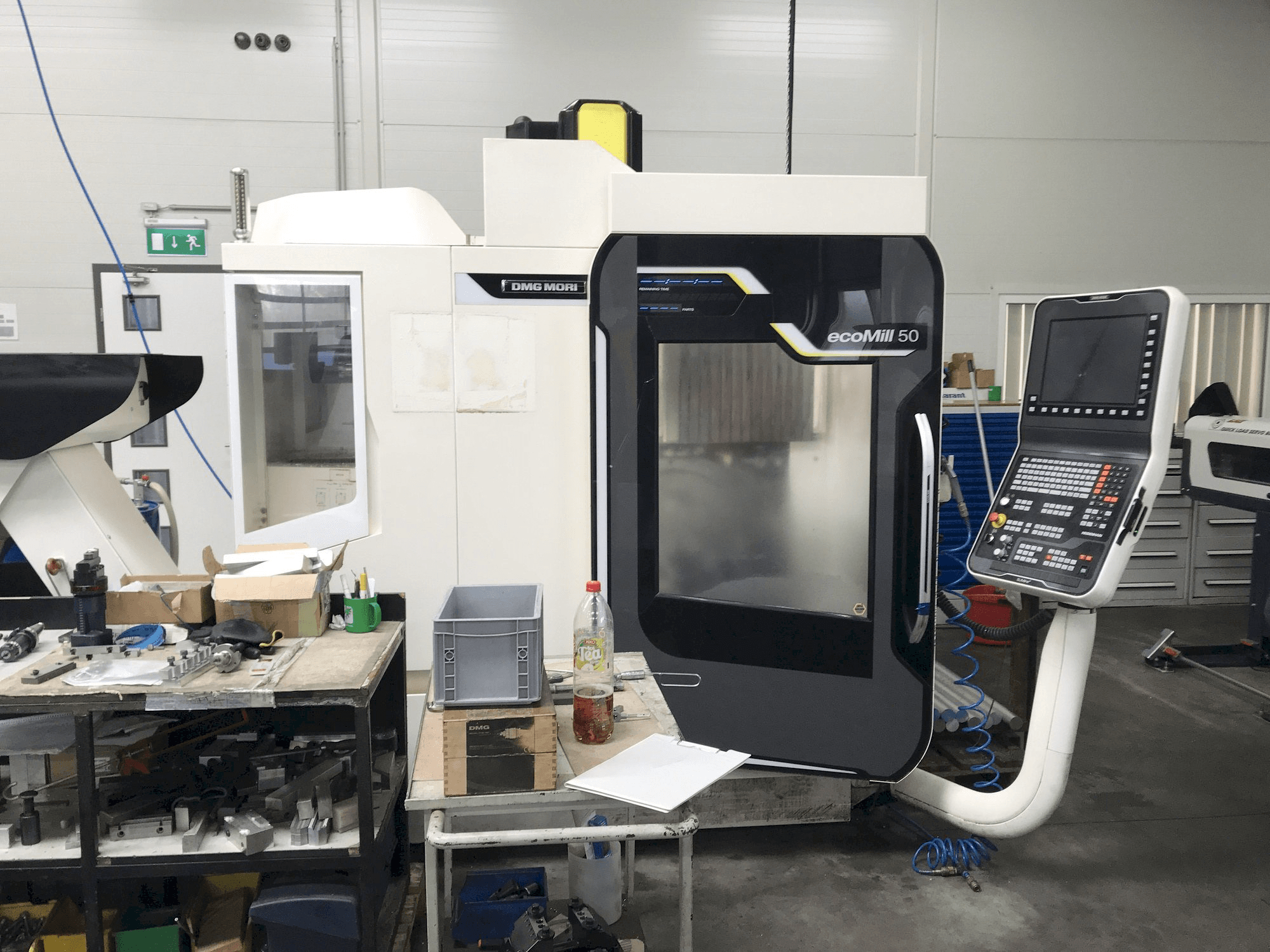 Vista frontale della macchina DMG MORI Ecomill 50