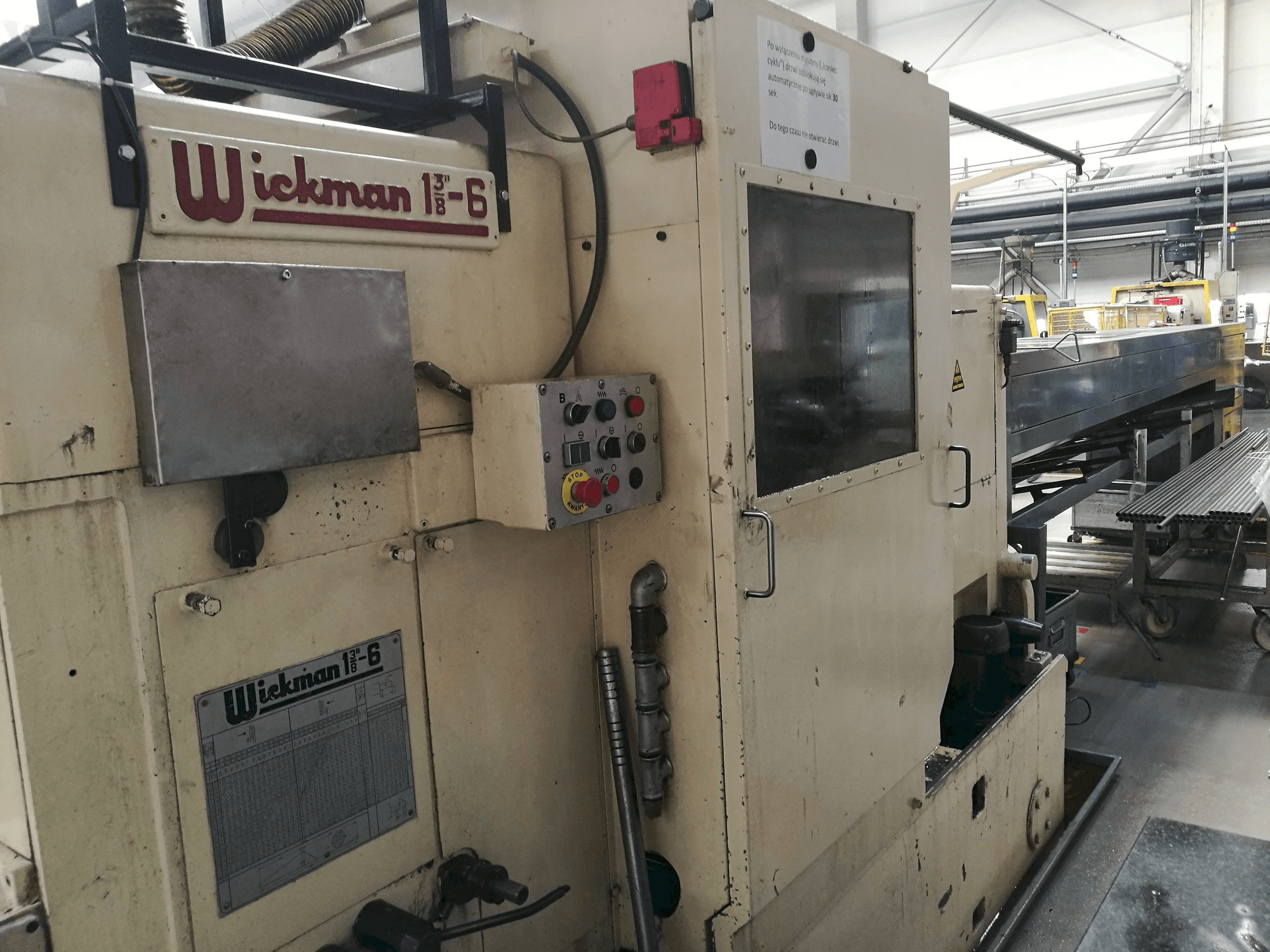 Vista frontale della macchina Wickman 1 3/8"-6