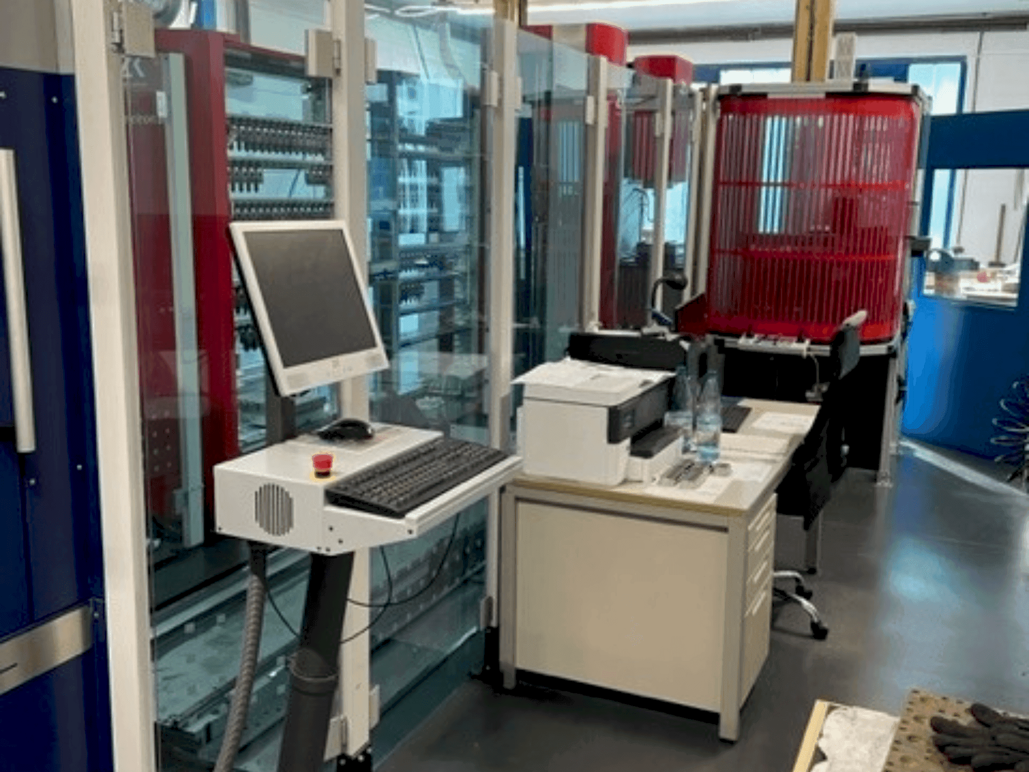 Vista frontale della macchina ZK GENIUS 700