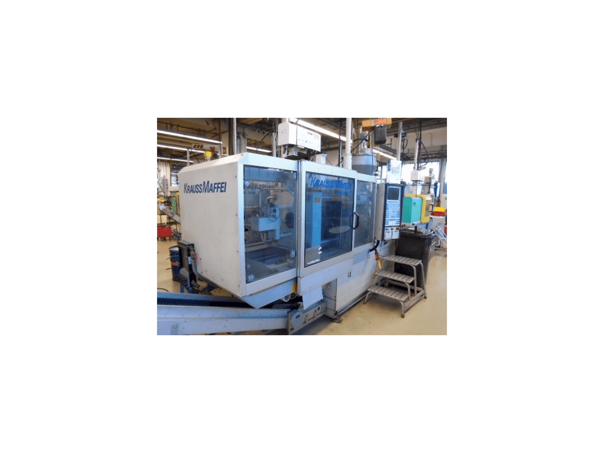Vista laterale sinistra della macchina Krauss Maffei KM 65-390-C2