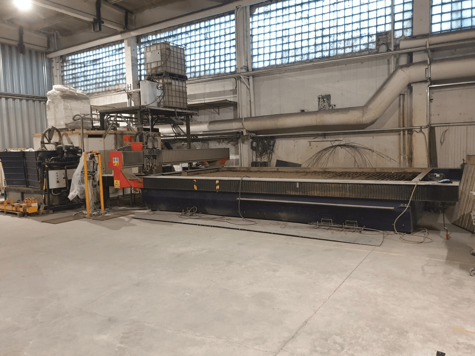 Vista frontale della macchina Bystronic Byjet Classic L 6030