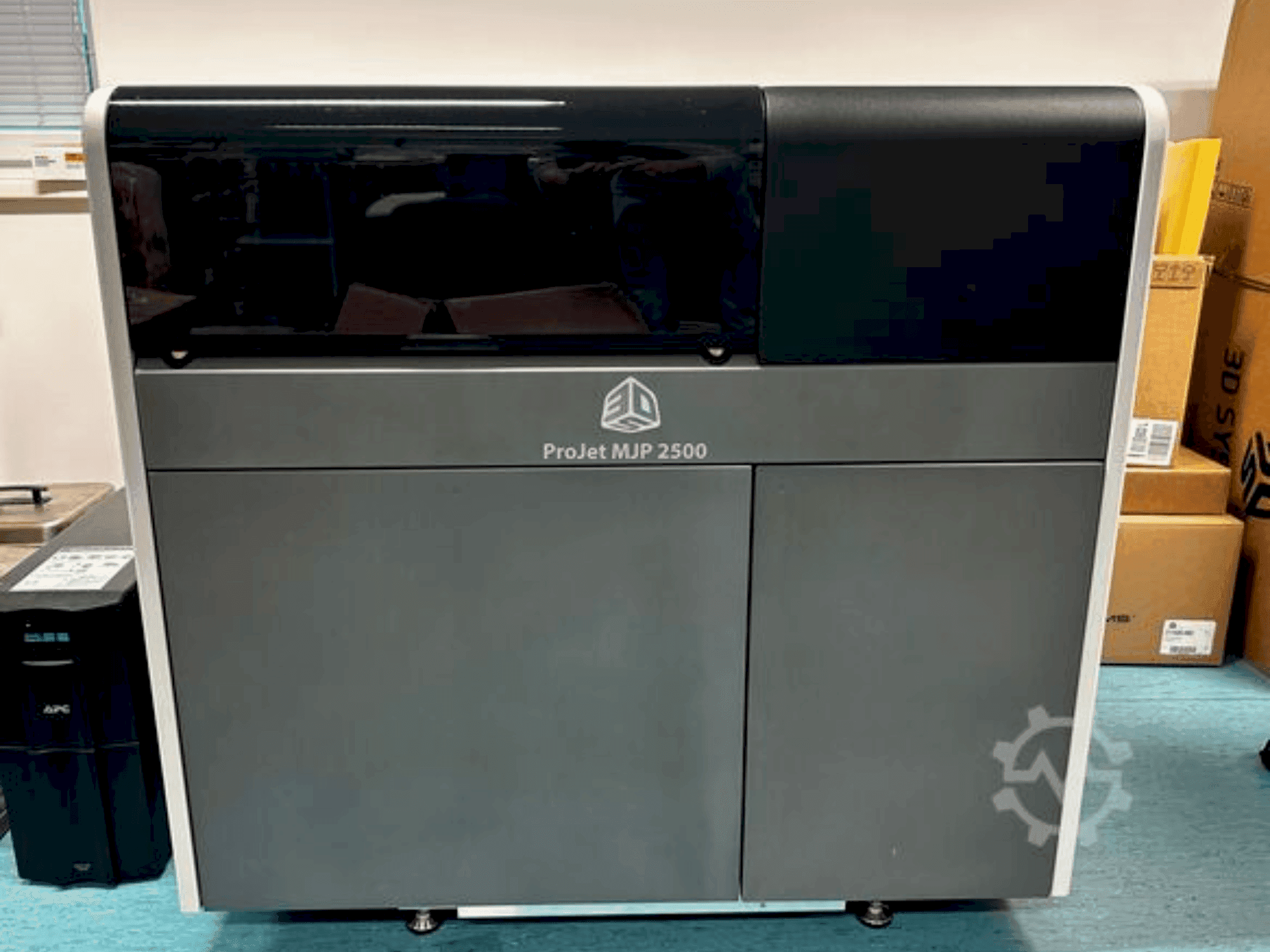 Vista frontale della macchina 3DSYSTEMS projet 2500 plus