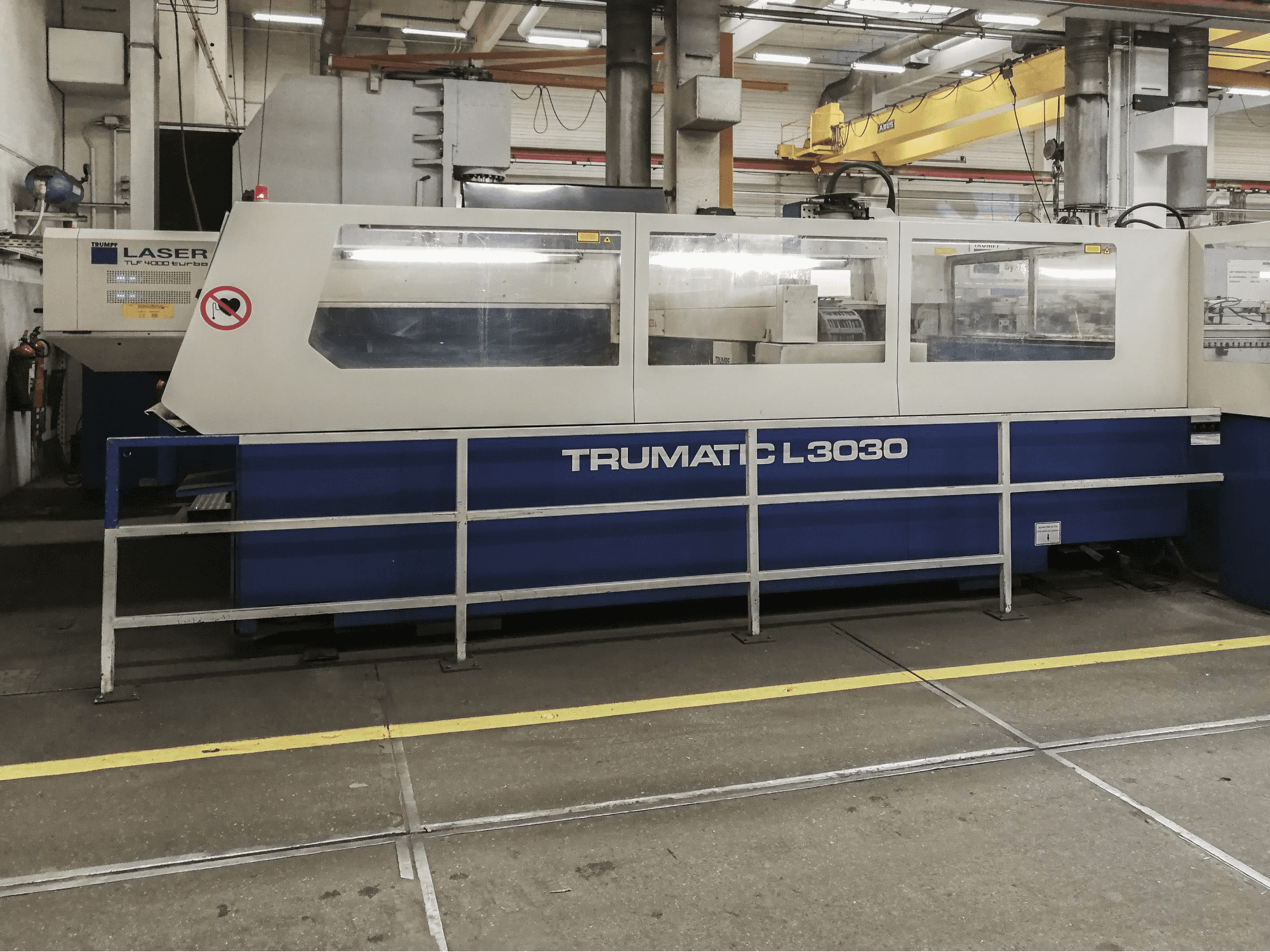 Vista lato sinistro 1 della macchina Trumpf Trumatic L3030