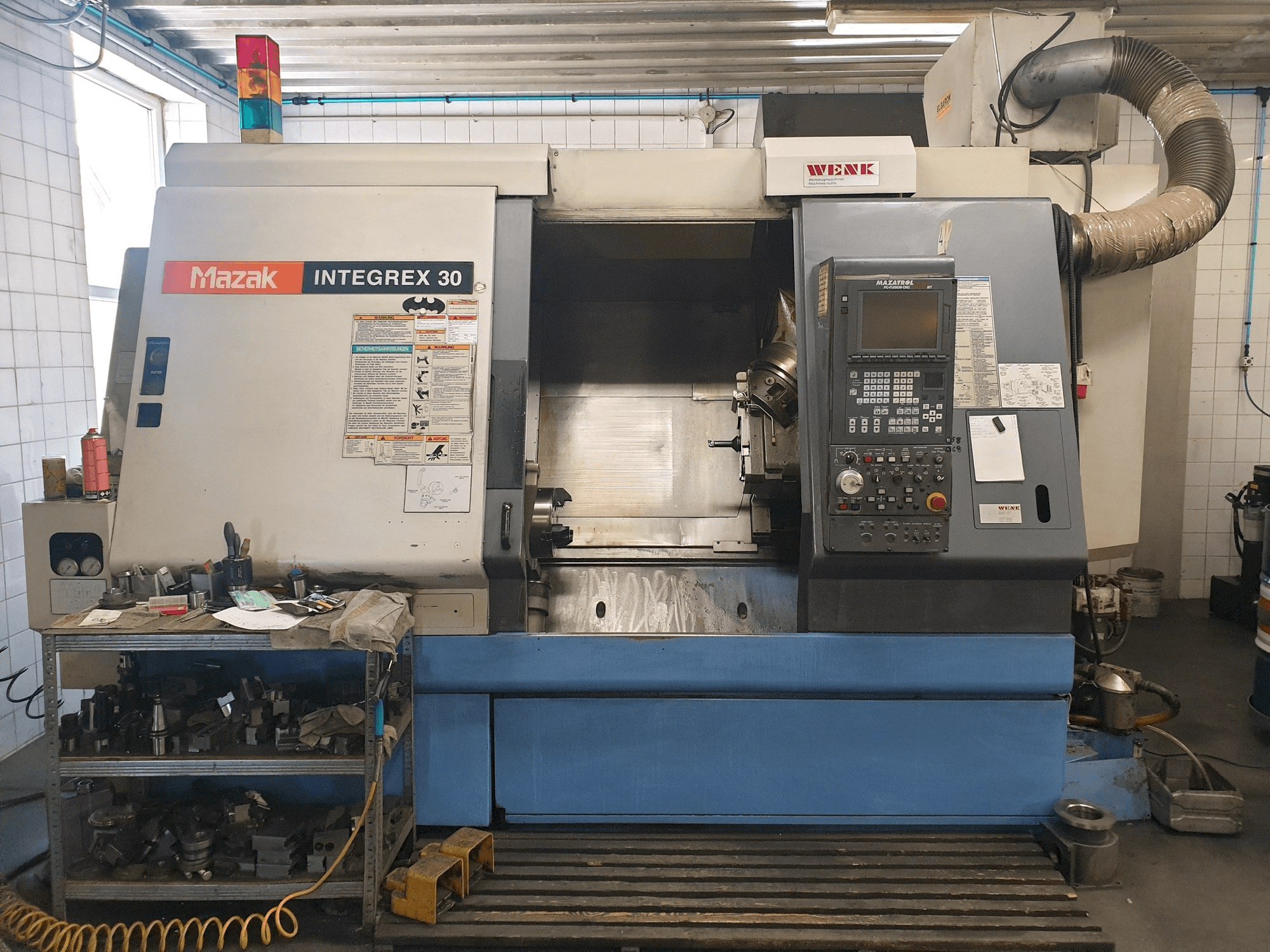 Vista frontale della macchina Mazak Integrex 30
