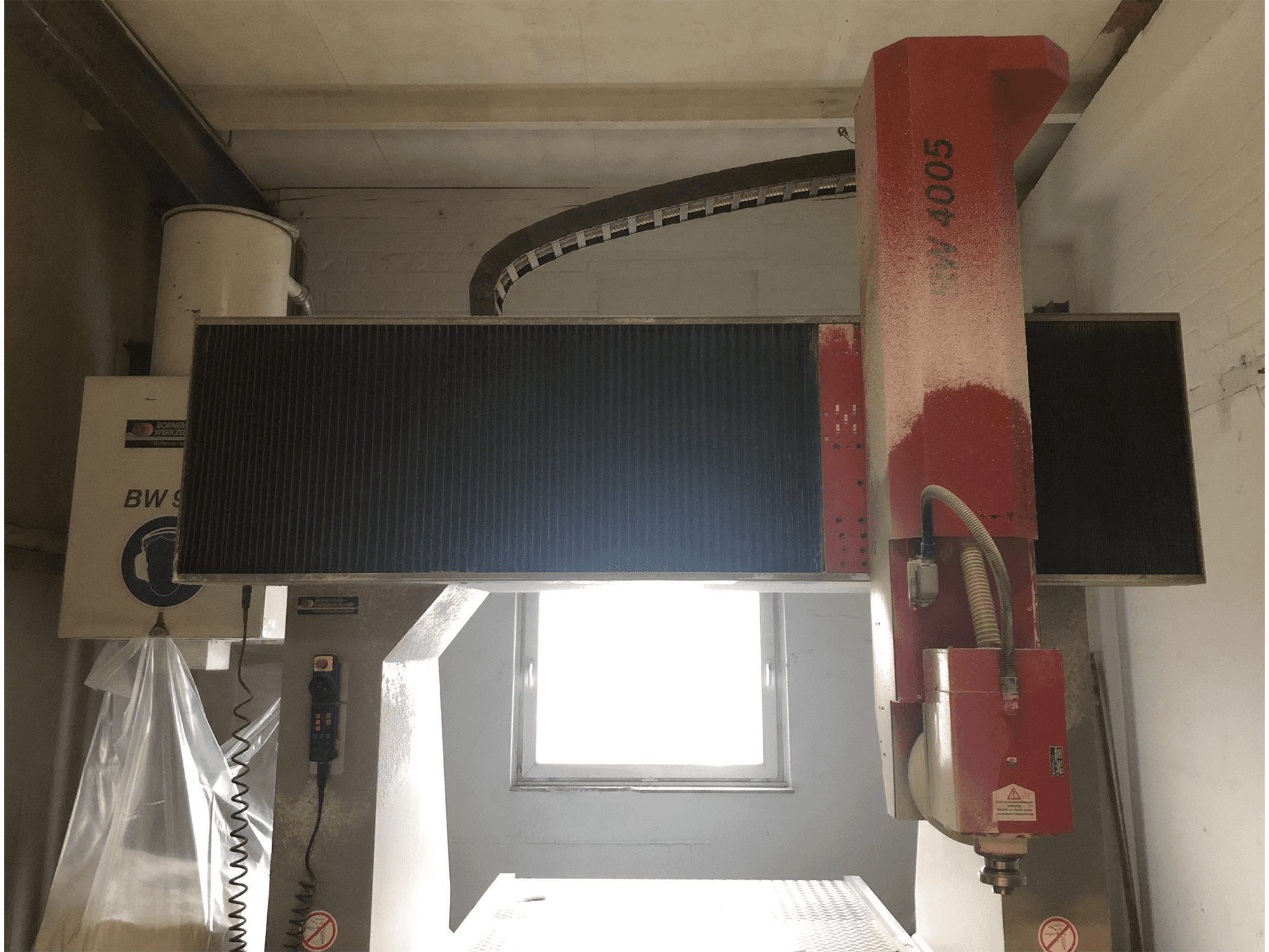 Vista frontale della macchina BORNEMANN BW 4005