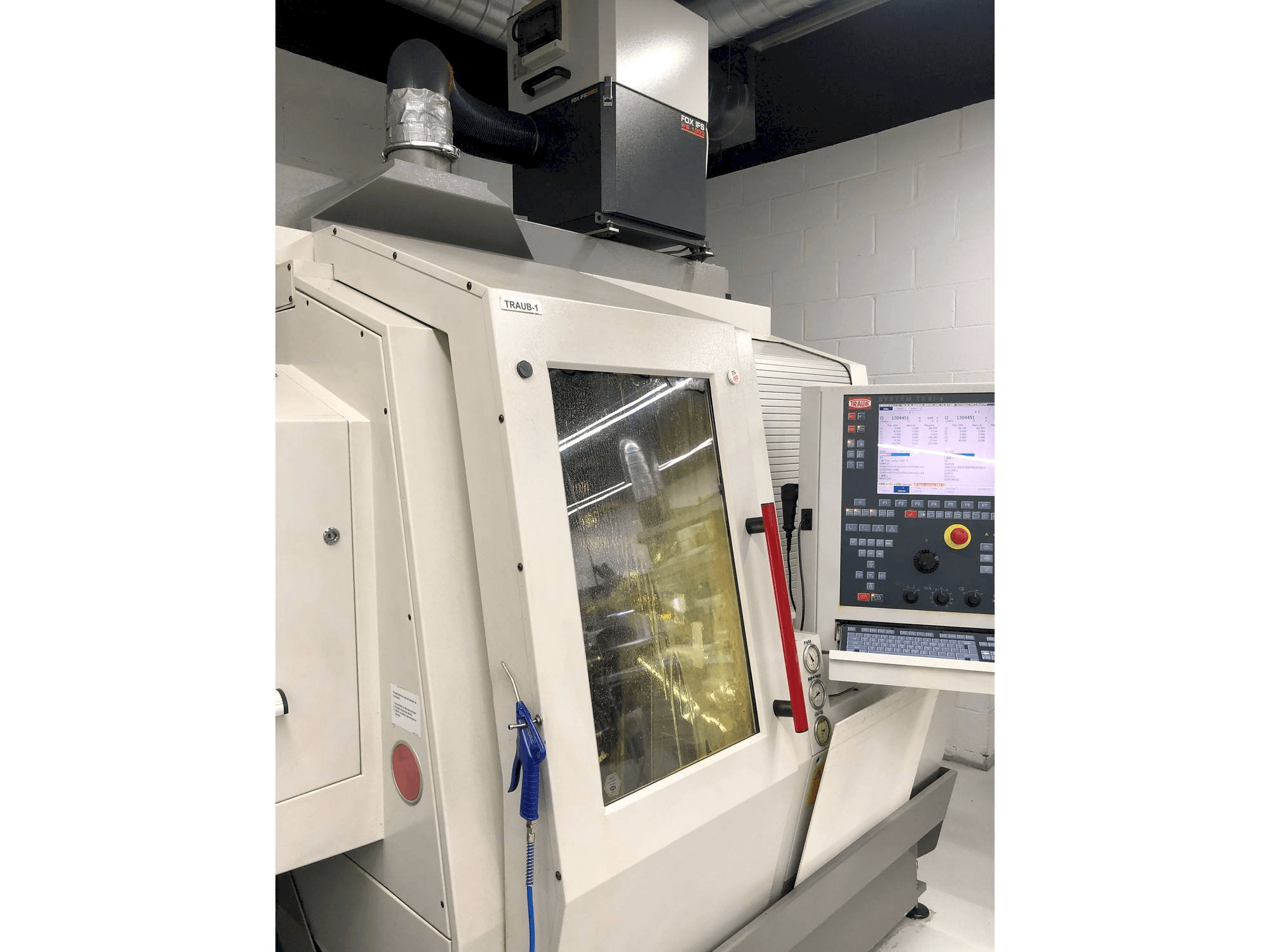 Vista frontale della macchina TRAUB TNL 18