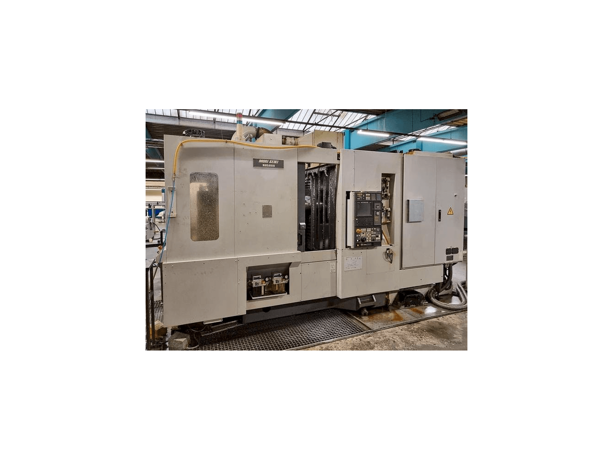Vista frontale della macchina MORI SEIKI NH-5000