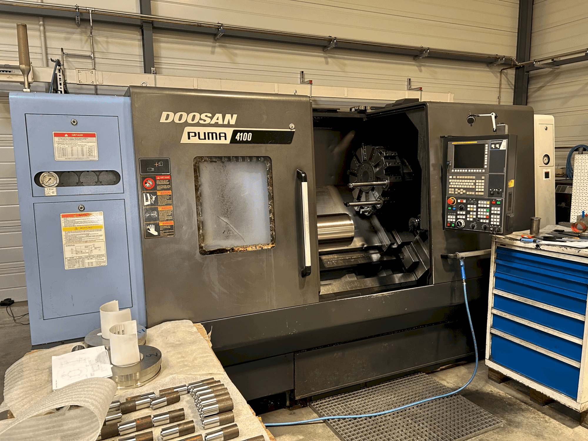 Vista frontale della macchina DOOSAN PUMA 4100B
