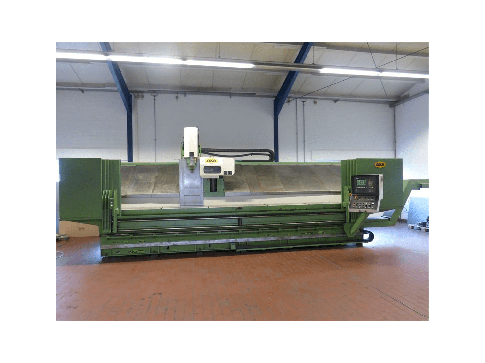 Vista frontale della macchina AXA VSC 1-5000M/E