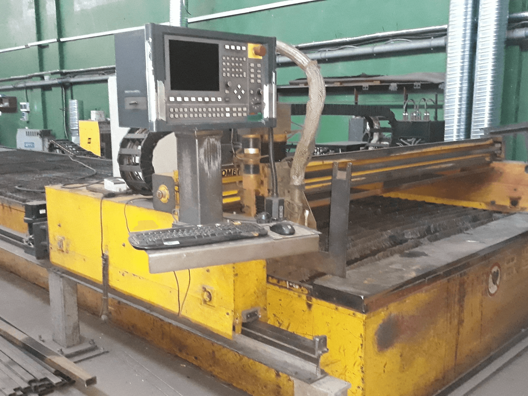 Vista frontale della macchina ESAB CXD-P 3000