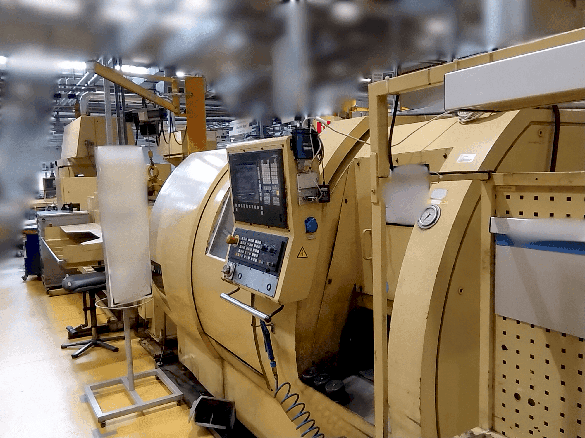 Vista frontale della macchina TRENS SBL 500 CNC