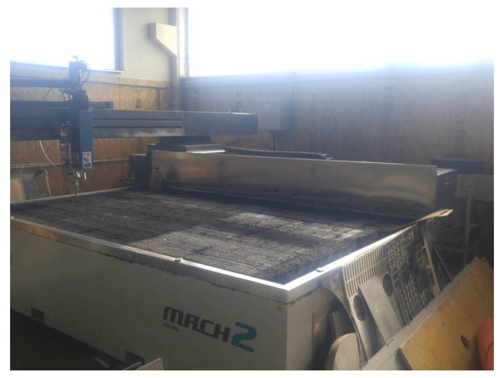 Vista frontale della macchina Flow Mach2-3120b