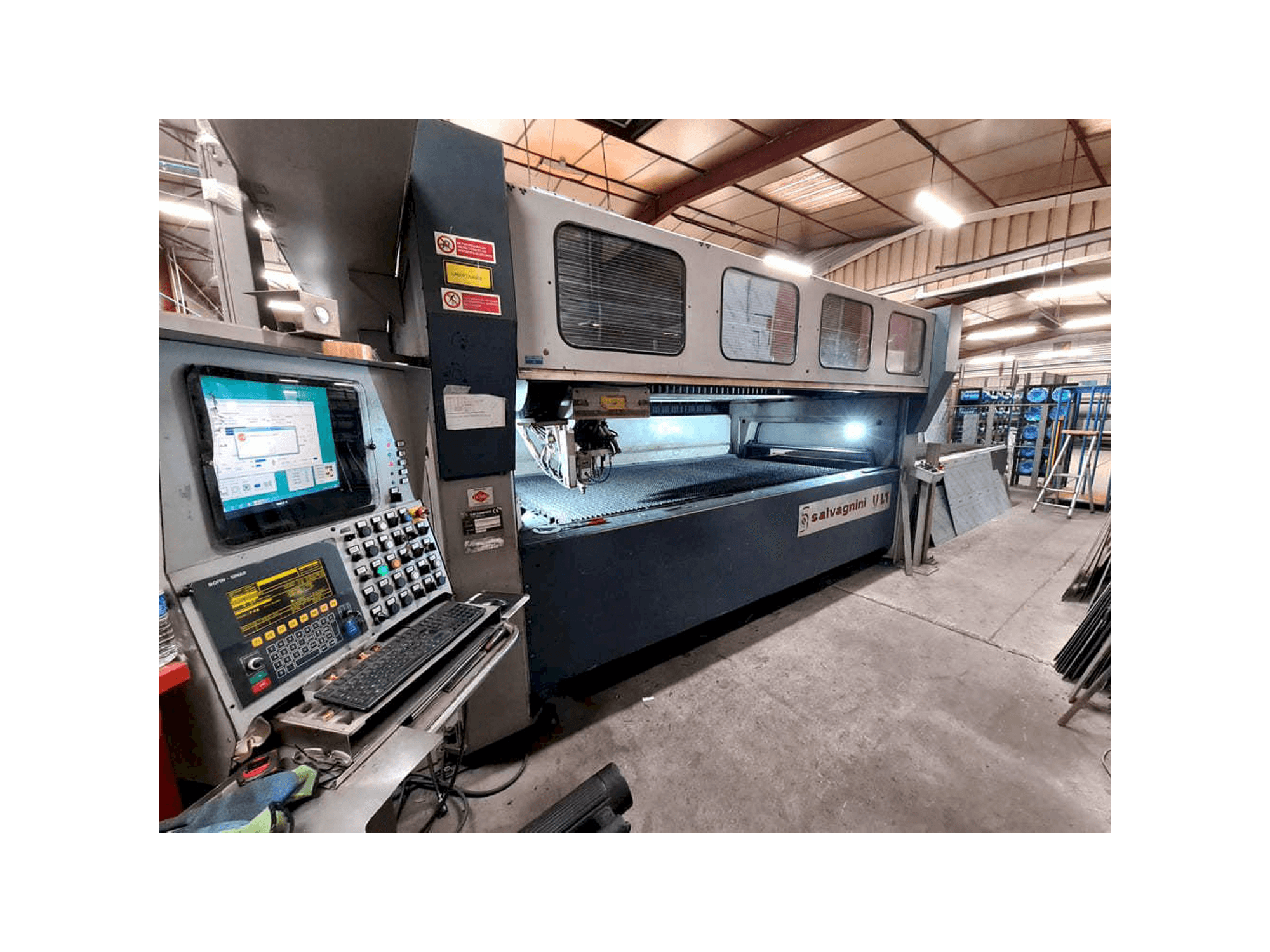 Vista frontale della macchina Salvagnini VL1