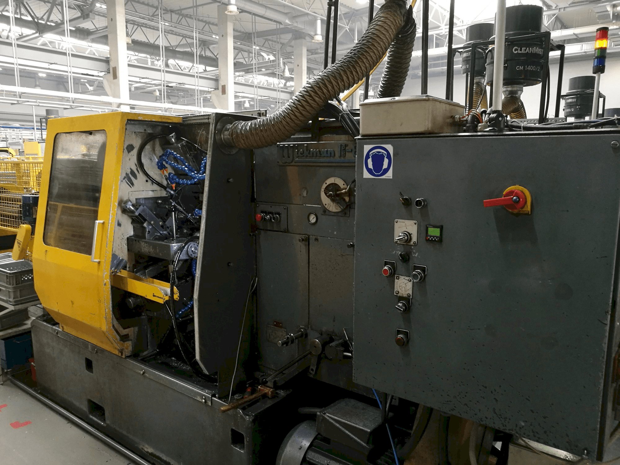 Vista frontale della macchina Wickman 1 3/8"-6