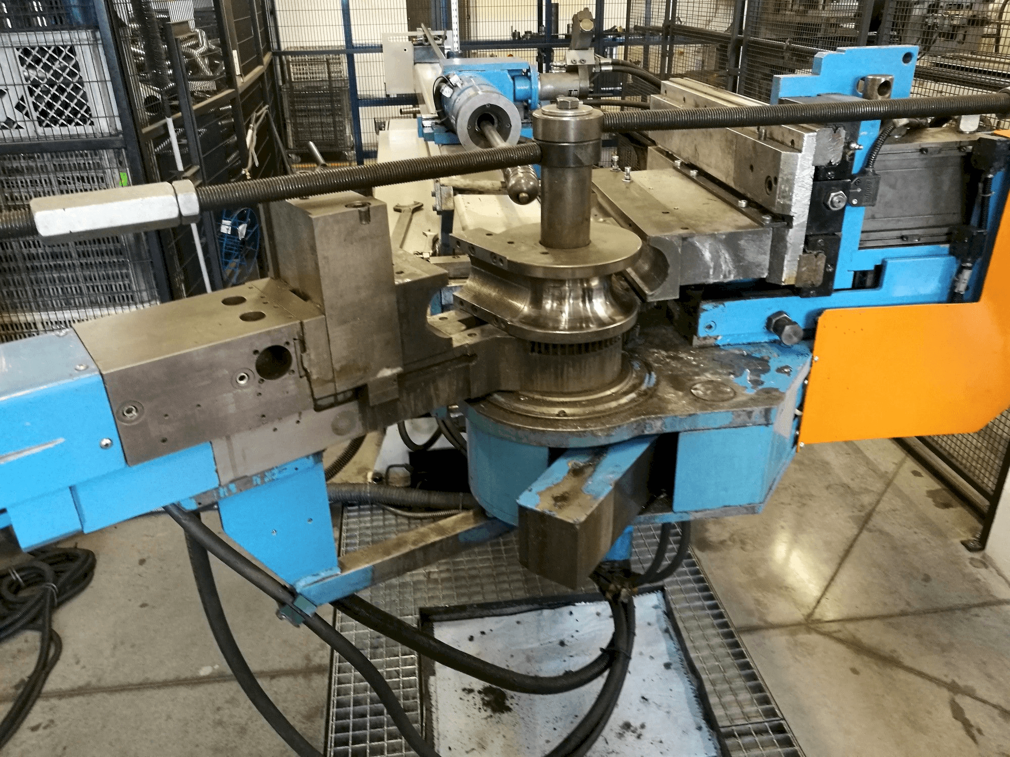 Vista frontale della macchina Rasi S 80.5