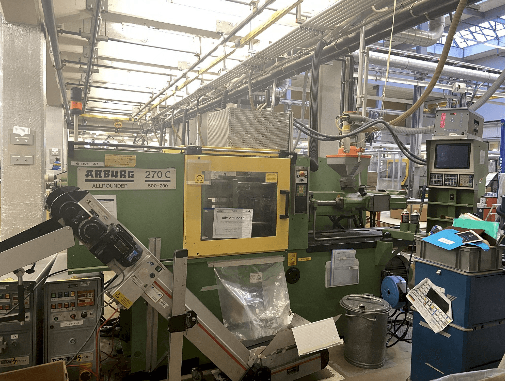 Vista frontale della macchina Arburg ALLROUNDER 270 C 500 - 200