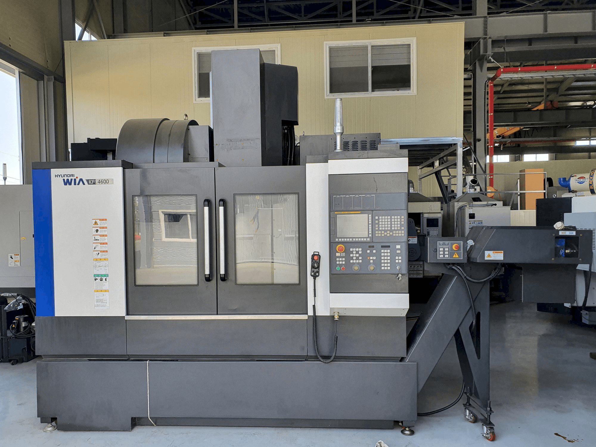 Vista frontale della macchina Hyundai Wia KF4600