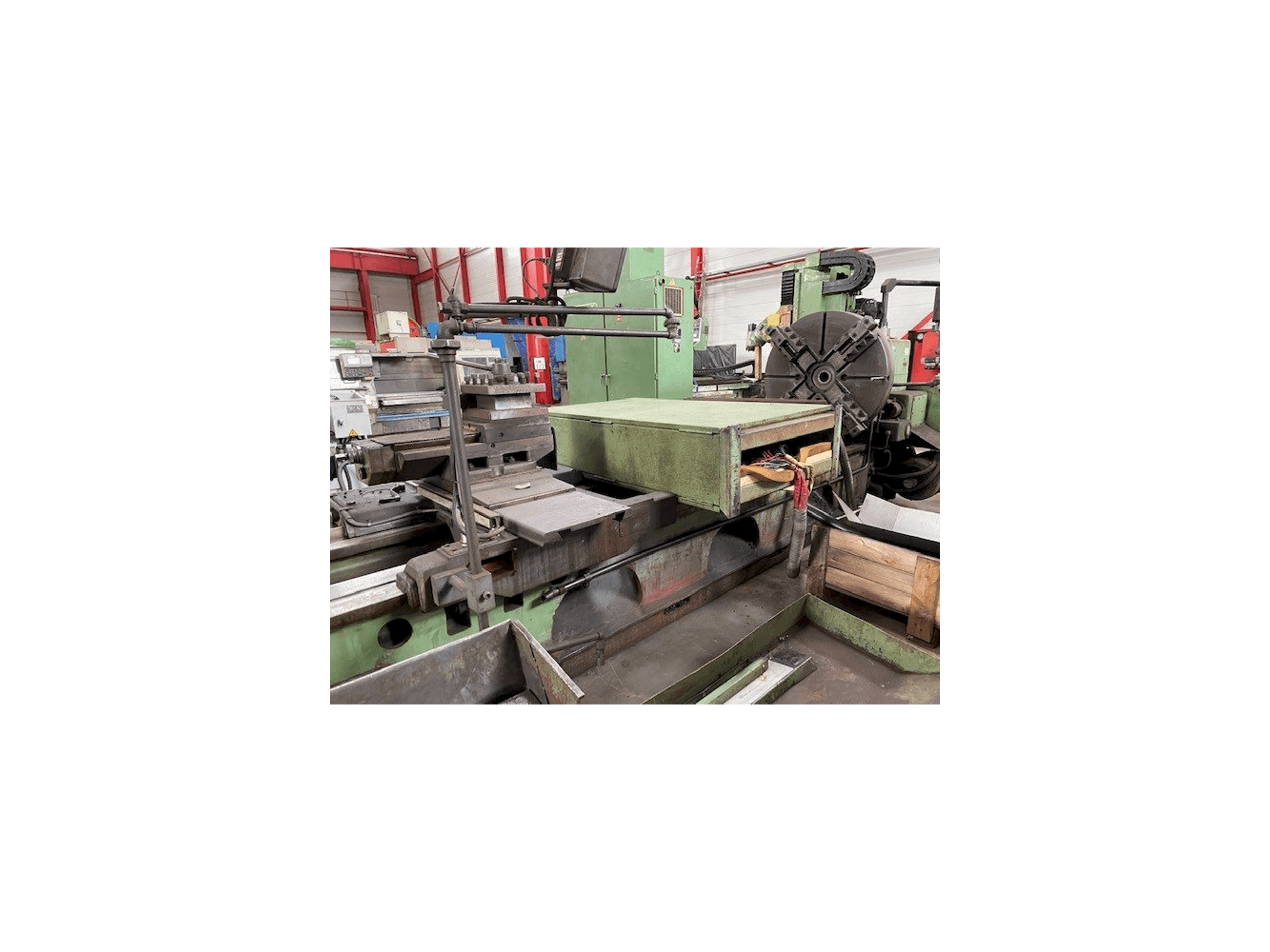 Vista frontale della macchina TOS SU 100/8000