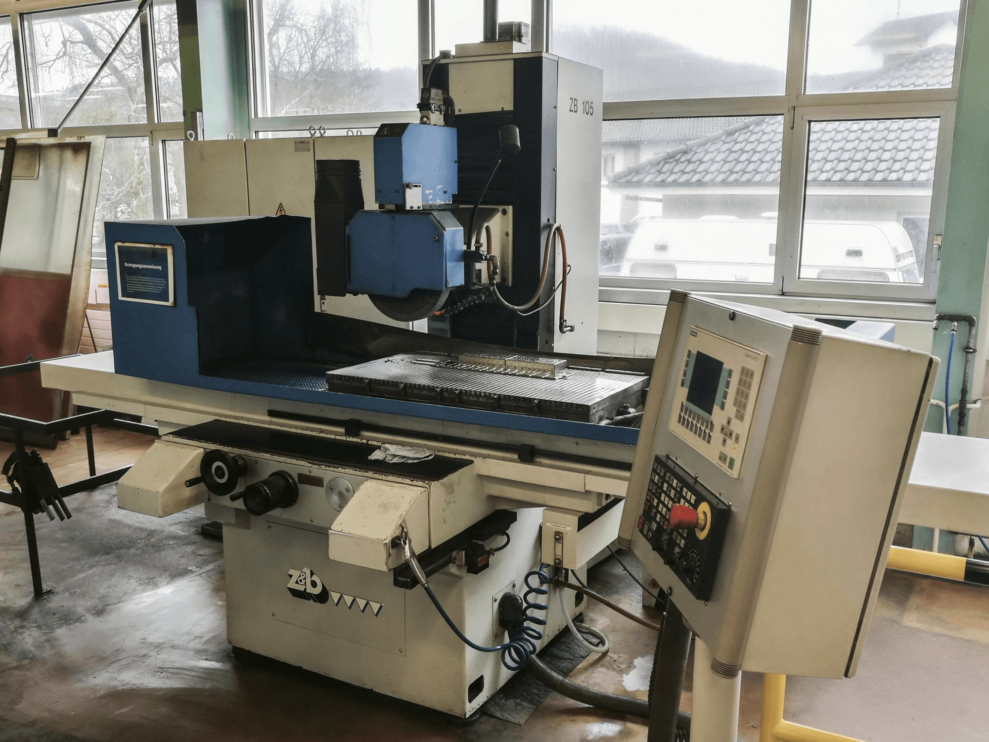 Vista frontale della macchina ZIERSCH & BALTRUSCH NC-SUPERPLUS ZB 105