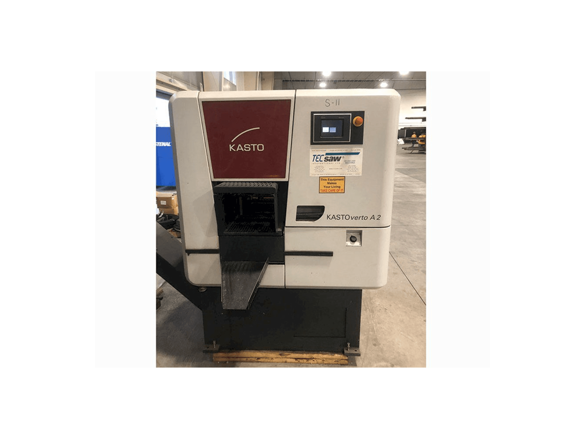 Vista frontale della macchina KASTO verto A2