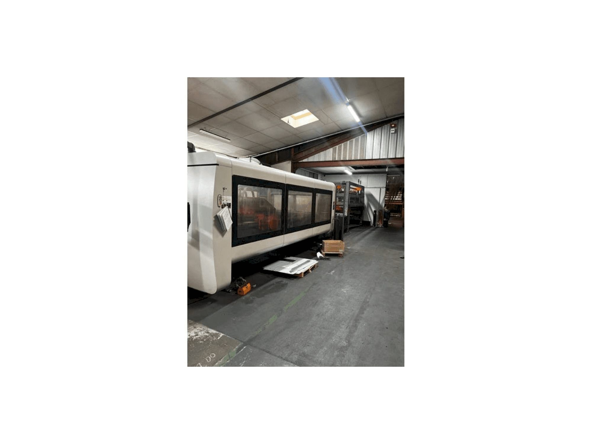 Vista frontale della macchina Bystronic BySprint PRO 3015