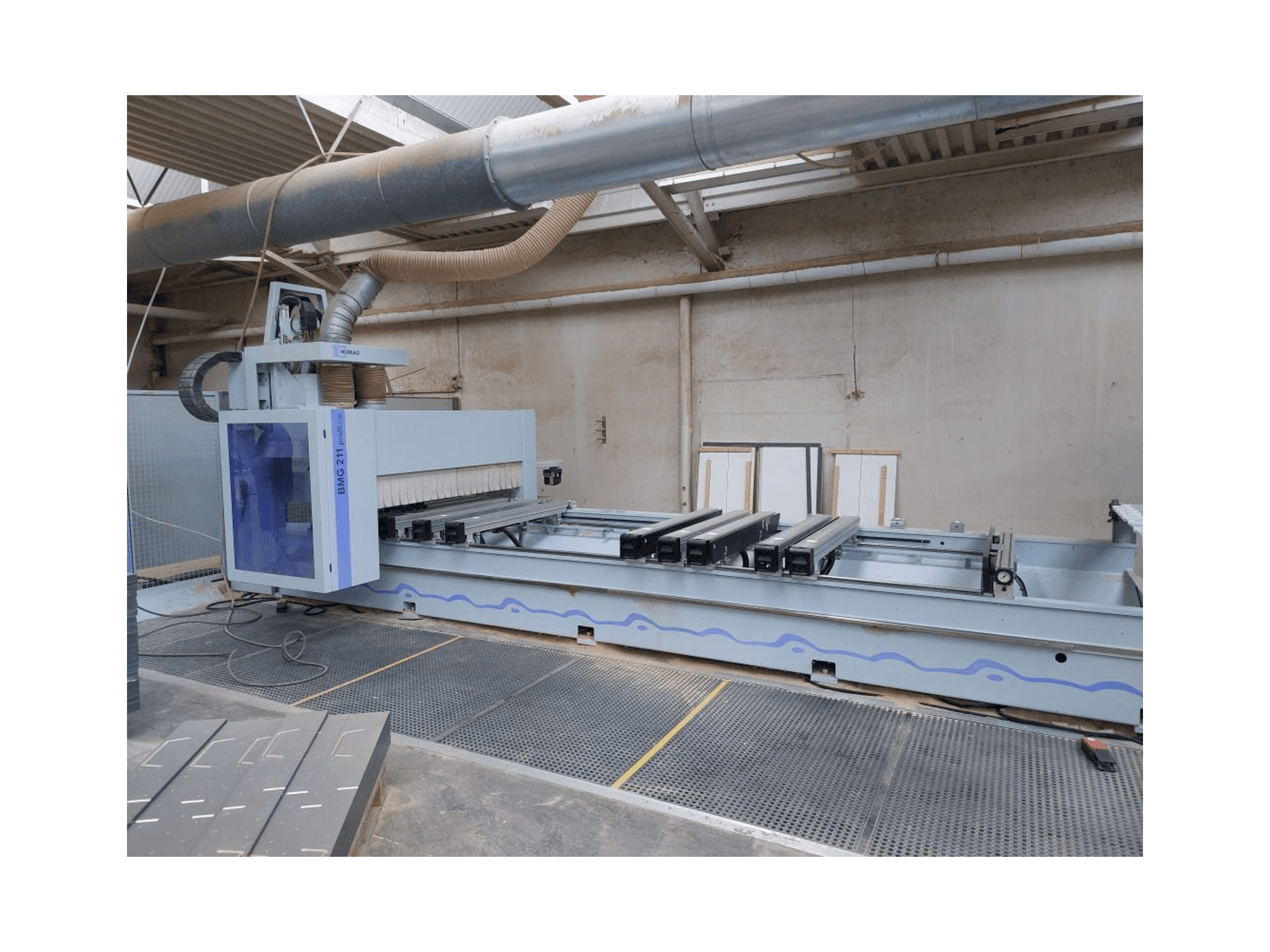 Vista frontale della macchina HOMAG PROFI BMG211 / 45 / 15 / K