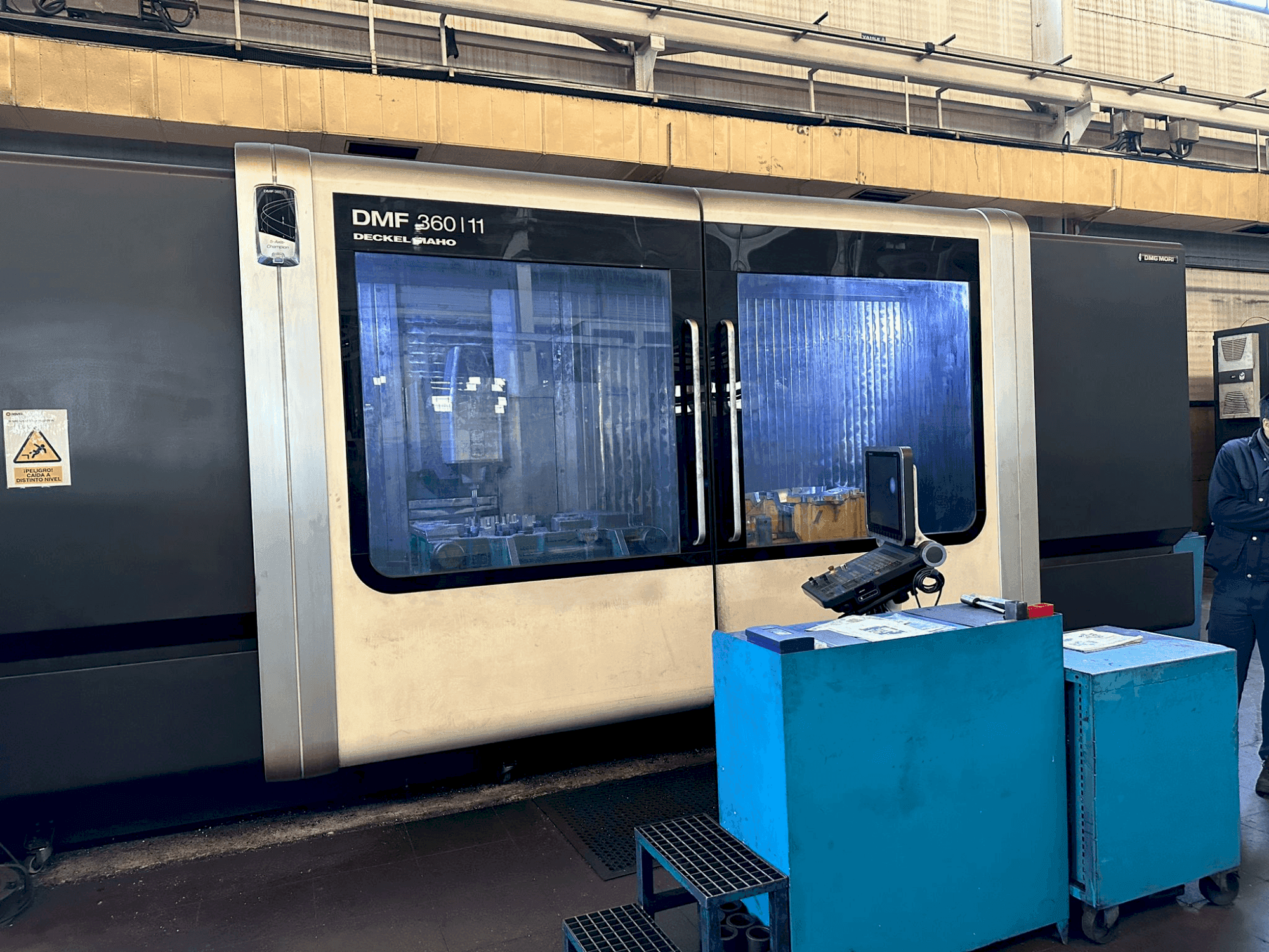 Vista frontale della macchina DMG MORI DMF 360-11