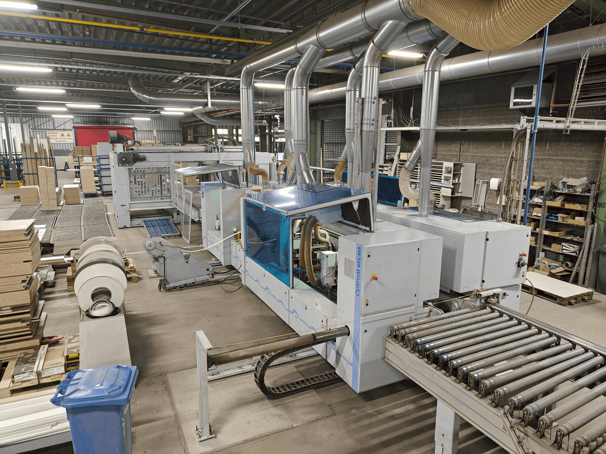 Vista frontale della macchina HOMAG Edgebanding line